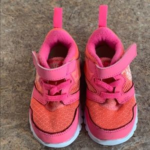 Nike toddler girl sneakers size 5
